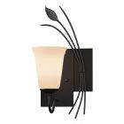 Hubbardton Forge Forged Leaf Sconce in Black 205122-1036