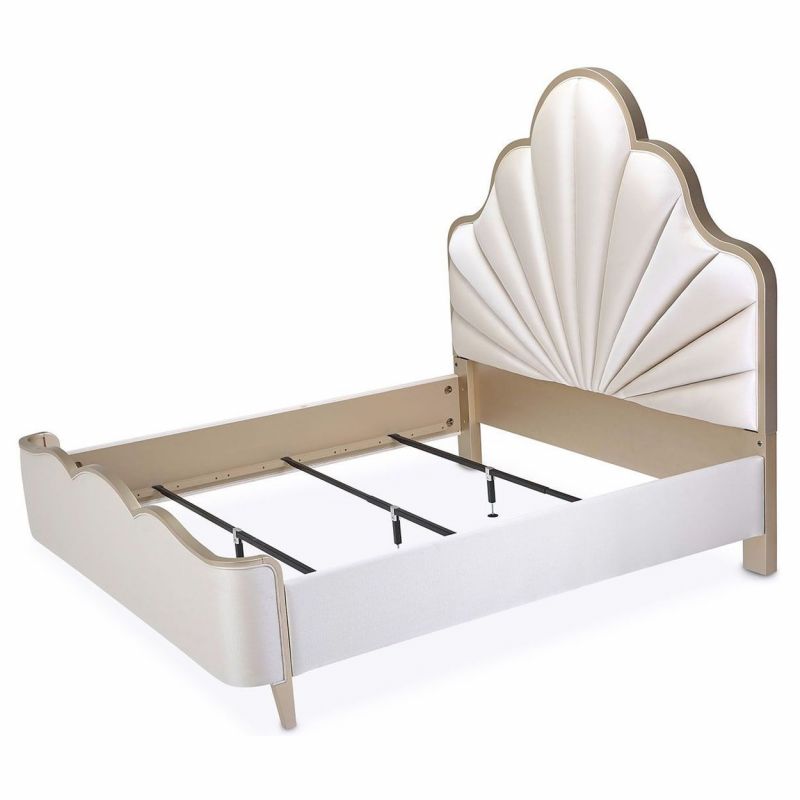 AICO Michael Amini Malibu Crest Cal King Scalloped Poster Bed - Thumbnail 5