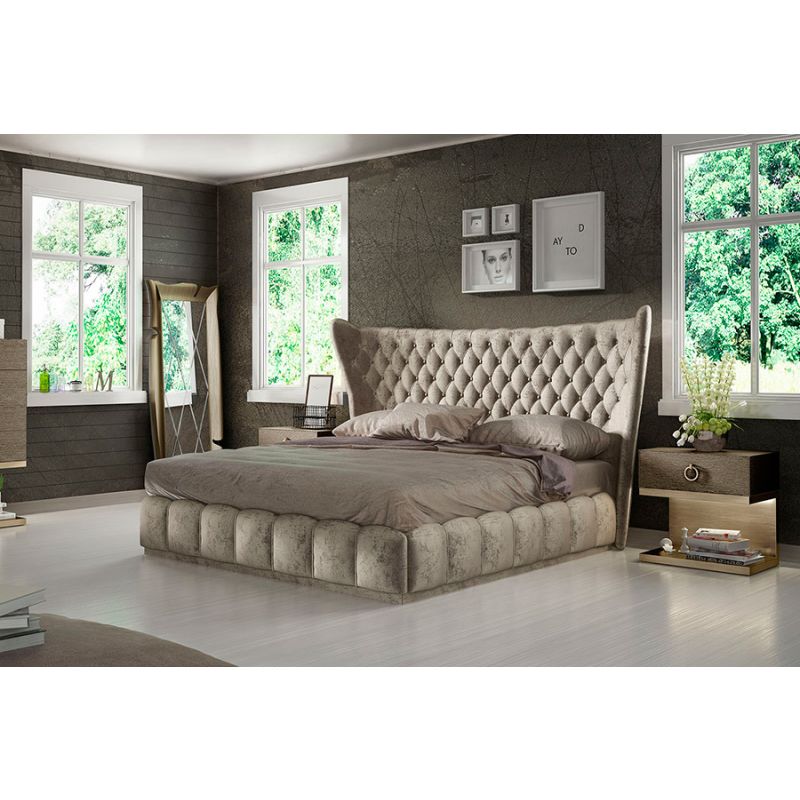 Wrath Tufted Bed
