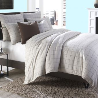AICO Michael Amini Manchester 8pc King Duvet Set  Creme (CL1A) - CLEARANCE SALE